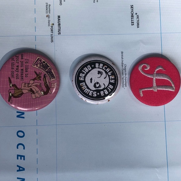 PINS - Picture 5 of 7